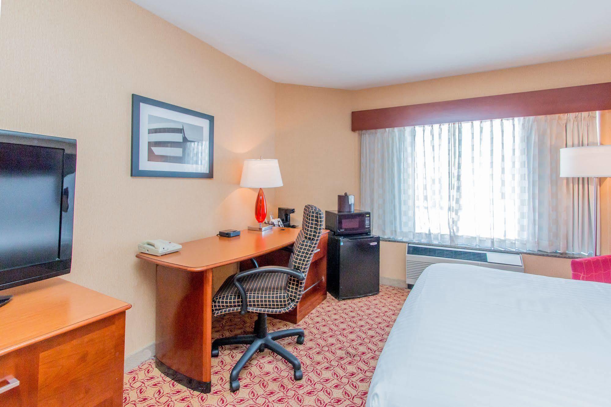 McCamly Plaza Hotel Battle Creek Exterior foto